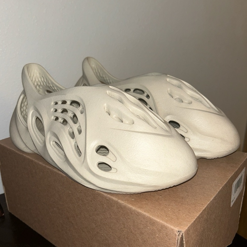 Yeezy Foam Runner / Sand